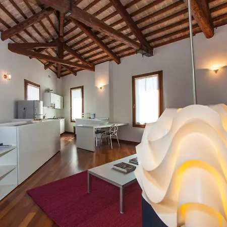 Moro Lin Design Apart Otel Mestre