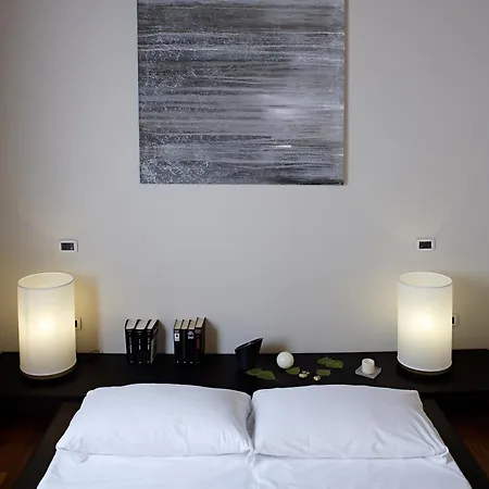 Moro Lin Design