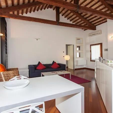 Moro Lin Design Apart Otel Mestre