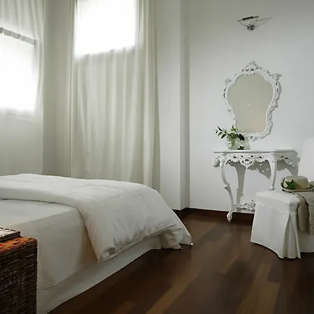 Moro Lin Design